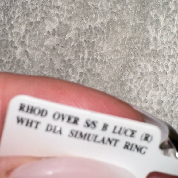 Contemporary round Lab diamond 3.5 karats Ring set in sterling silver si… - Picture 4 of 7